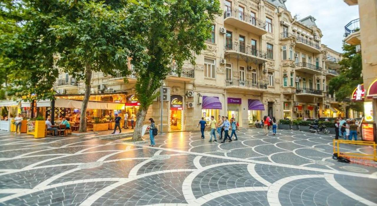 Lux Family Apartment In City Center Баку Екстер'єр фото