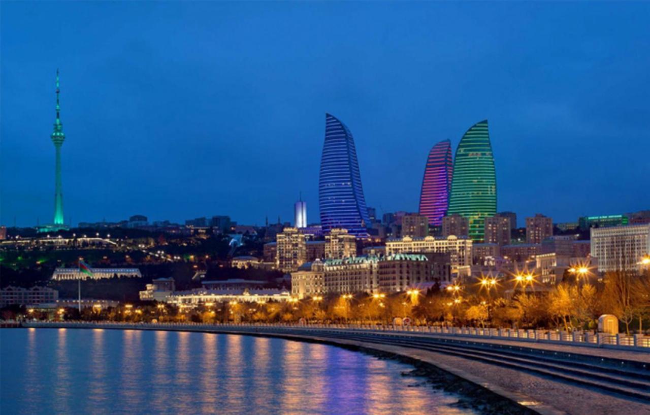 Lux Family Apartment In City Center Баку Екстер'єр фото